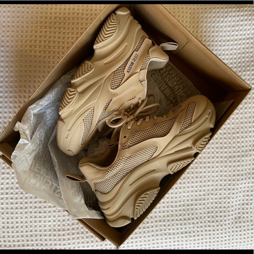WORN ONCE Steve Madden Tan Possession Sneakers